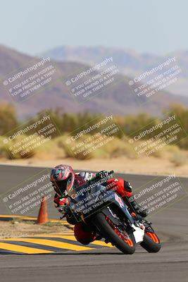 media/Oct-03-2022-Moto Forza (Mon) [[5f077a3730]]/Intermediate Group/Session 2 (Turn 10)/